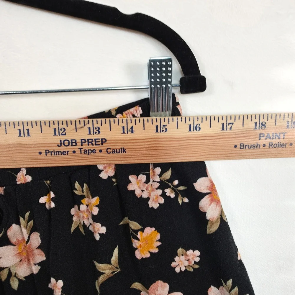 American Eagle Shorts Womens L Black Floral Boho Cottagecore Romantic Festival - Picture 3 of 16